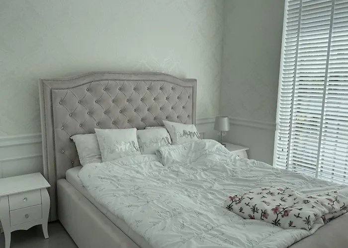 Apartament Glamour 10B- Premium Z Basenem
